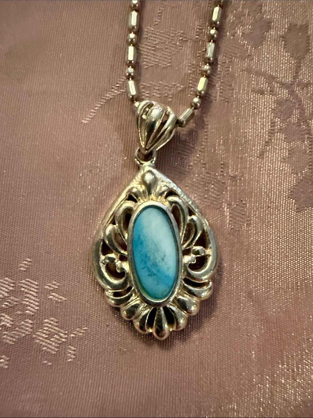 Starling Silver Filigree Pendant Necklace with blue Stone